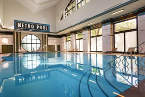 Disney's Hotel New York® - The Art of Marvel